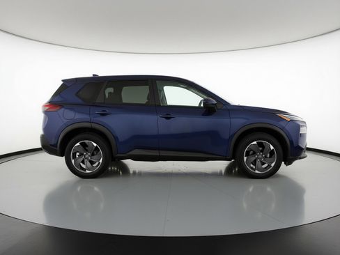 Used 2025 Nissan Rogue SV AWD/4WD image 11