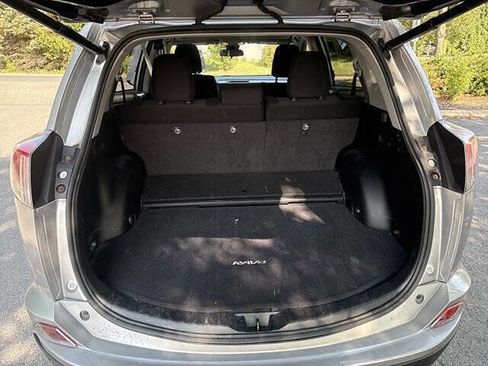 Used 2017 Toyota RAV4 XLE image 6