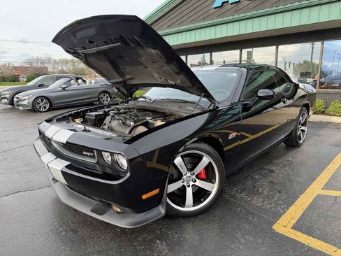 Used 2013 Dodge Challenger SRT8 w/ Harman Kardon Audio Group image 20