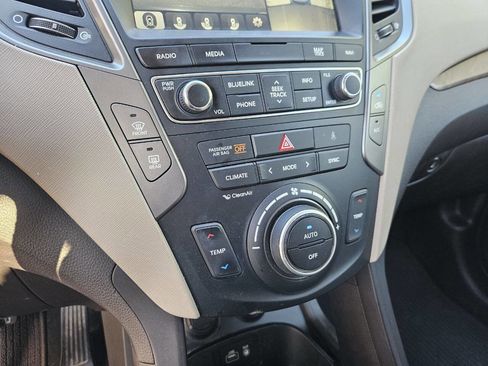 Used 2018 Hyundai Santa Fe Sport image 21