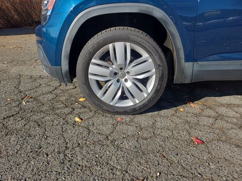 Used 2019 Volkswagen Atlas SE w/ Panoramic Sunroof Package image 10