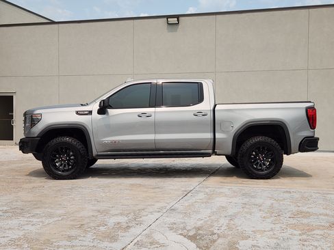 Used 2023 GMC Sierra 1500 AT4X AWD/4WD image 5