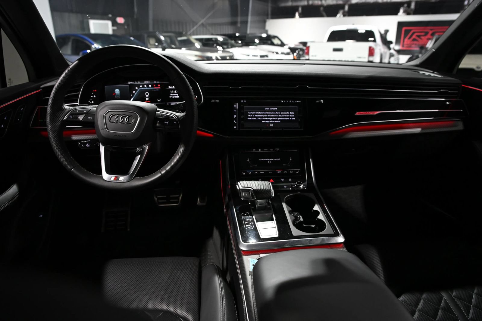 Used 2025 Audi SQ7 Premium Plus AWD/4WD image 18