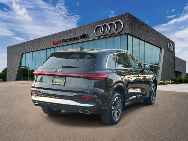 Certified 2025 Audi Q5 Premium w/ Convenience Package AWD/4WD image 5