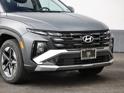 Certified 2025 Hyundai Tucson SEL image 2