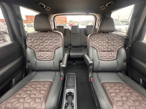 Certified 2025 Nissan Armada Platinum AWD/4WD image 21