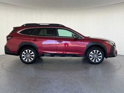 Certified 2024 Subaru Outback Limited AWD/4WD image 2