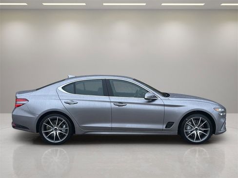 New 2026 Genesis G70 2.5T image 6