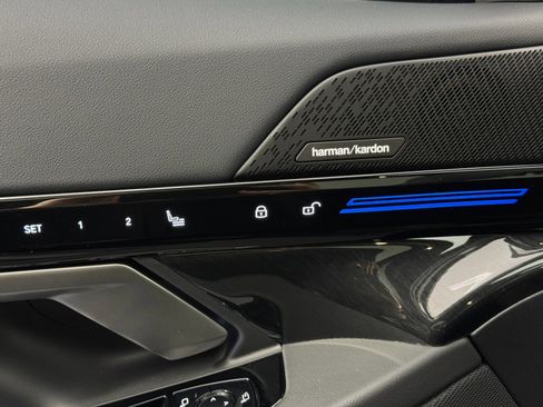 Used 2026 BMW 530i w/ M Sport Package image 18