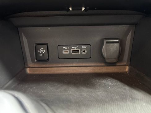 Used 2024 Nissan Sentra SR w/ Trunk Package FWD image 21