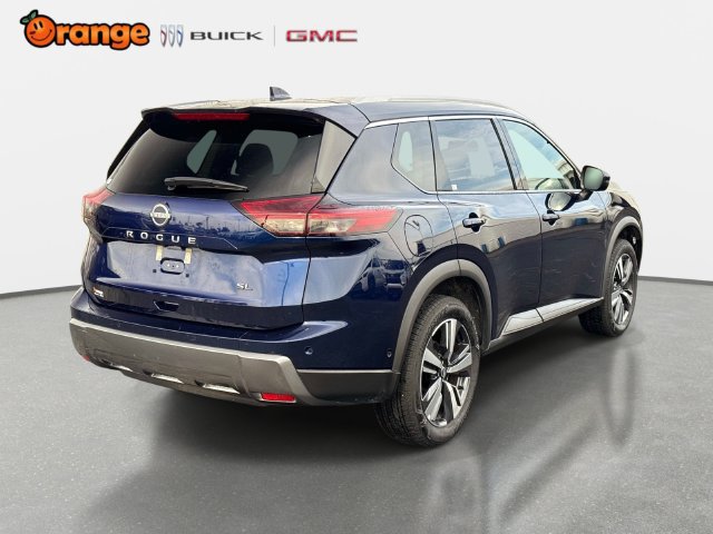 Used 2026 Nissan Rogue SL FWD image 3
