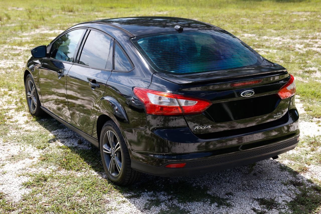 Used 2012 Ford Focus SE FWD image 5