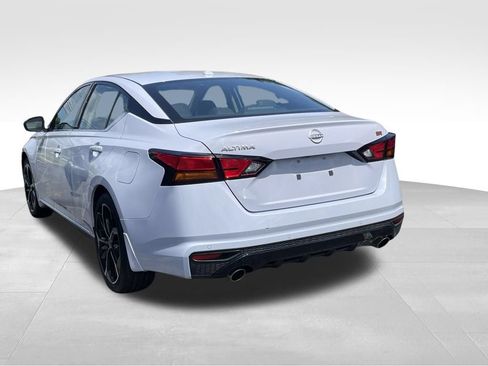 Certified 2024 Nissan Altima 2.5 SR w/ SR Premium Package FWD image 5