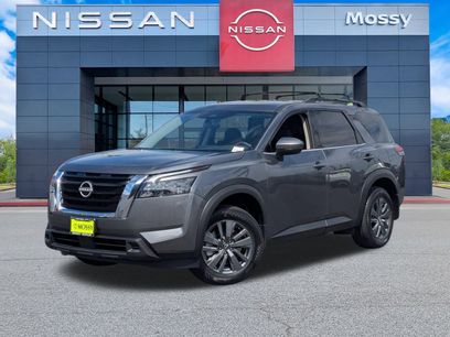 New 2025 Nissan Pathfinder SV