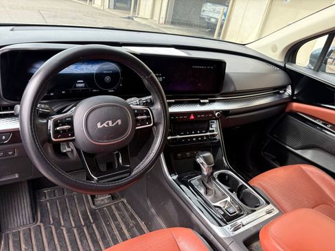 Used 2023 Kia Carnival SX Prestige image 14