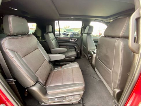 Used 2021 Chevrolet Suburban High Country image 27