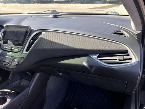 Used 2020 Chevrolet Malibu LS FWD image 12