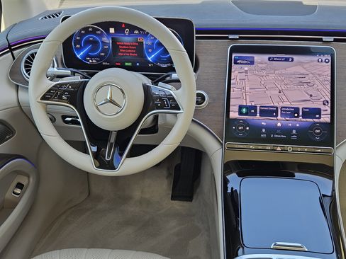 Used 2023 Mercedes-Benz EQS 450+ Sedan image 27