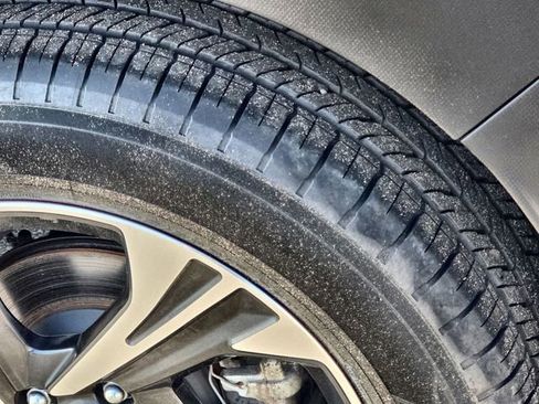 Used 2024 Subaru Crosstrek 2.0i Premium image 13