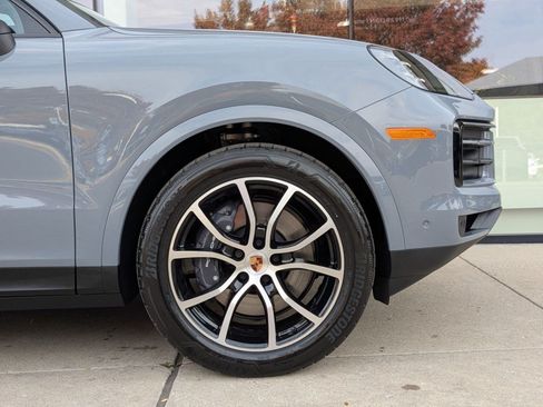 Certified 2026 Porsche Cayenne AWD/4WD image 11