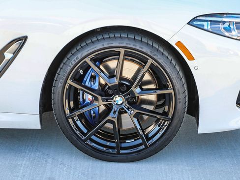 Used 2025 BMW 840i Convertible w/ Comfort Seating Package image 10