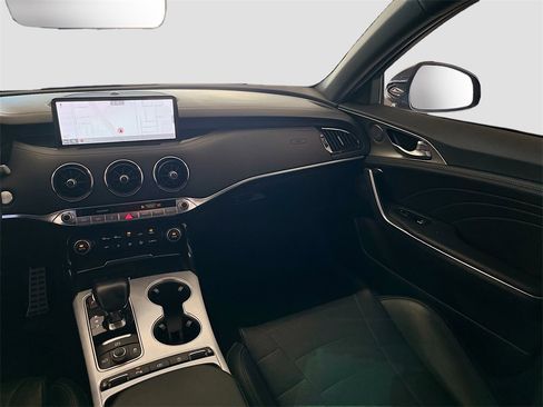 Used 2022 Kia Stinger GT2 image 23