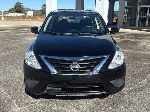 Used 2019 Nissan Versa S image 3