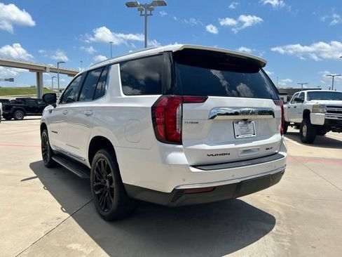 Used 2023 GMC Yukon SLT w/ SLT Premium Package RWD image 8