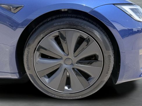Used 2025 Tesla Model S AWD/4WD image 18