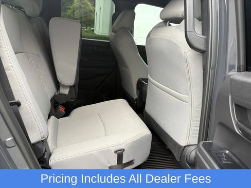 Used 2025 Toyota Tacoma SR5 AWD/4WD image 20