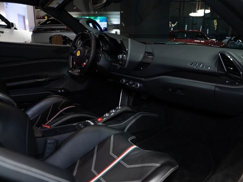 Used 2018 Ferrari 488 Spider RWD image 20