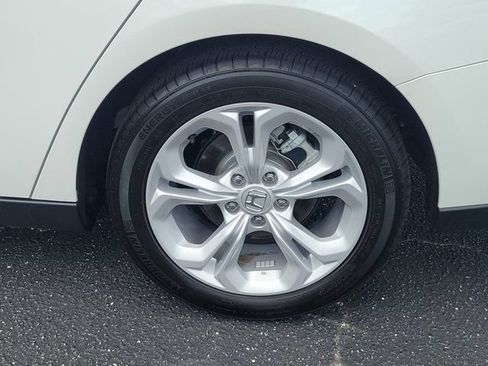 Certified 2025 Honda Accord LX image 27