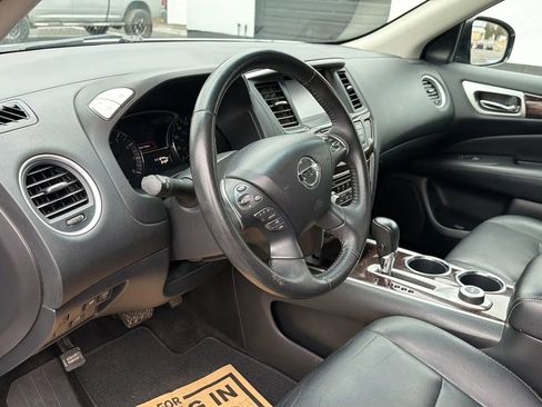 Used 2013 Nissan Pathfinder SL image 16