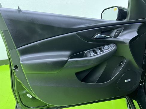 Used 2017 Chevrolet Volt Premier w/ Driver Confidence II Package FWD image 16