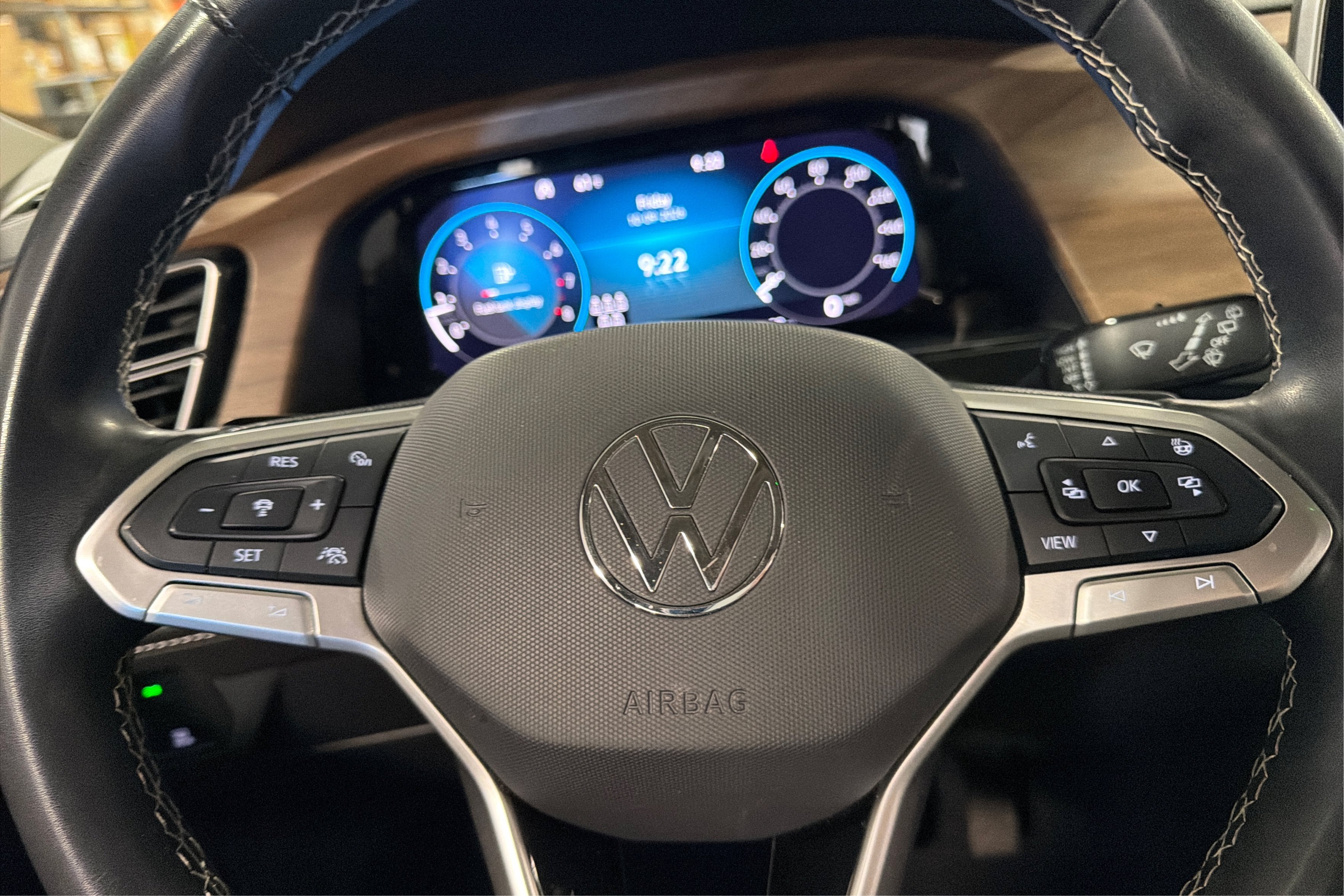 Used 2025 Volkswagen Atlas SE FWD image 22