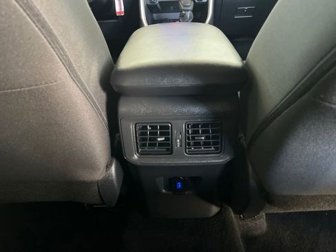 Used 2024 Toyota RAV4 LE AWD/4WD image 25