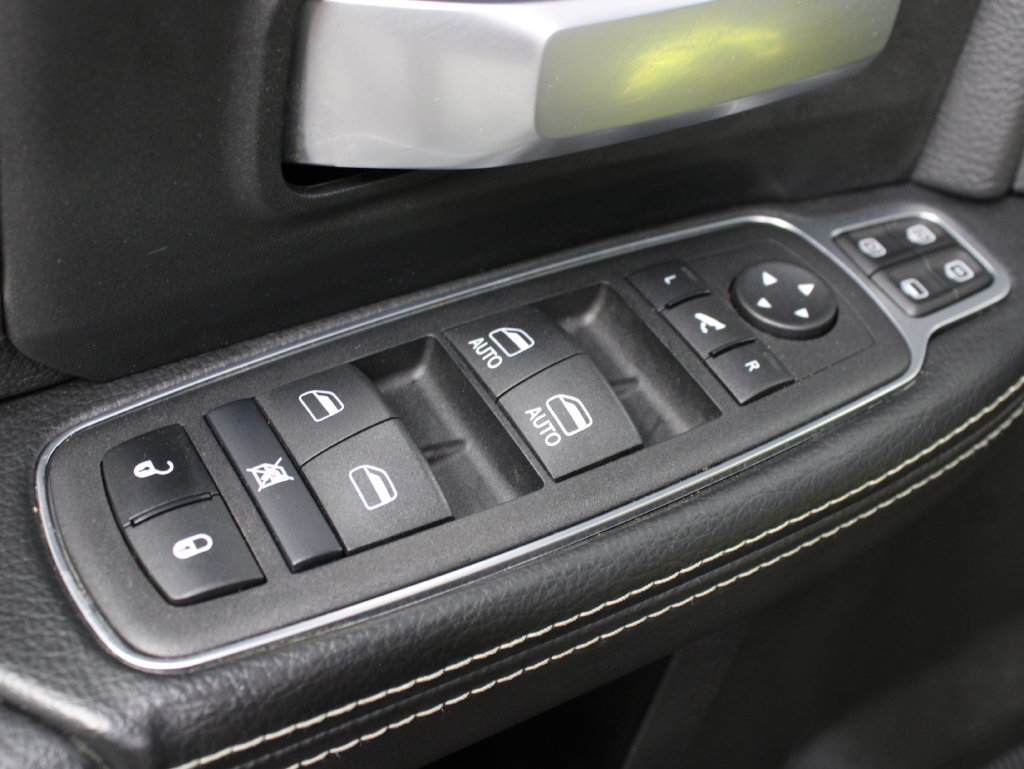 Used 2024 RAM 2500 Big Horn w/ Night Edition AWD/4WD image 65
