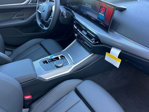 Used 2025 BMW i4 eDrive40 w/ Premium Package RWD image 28