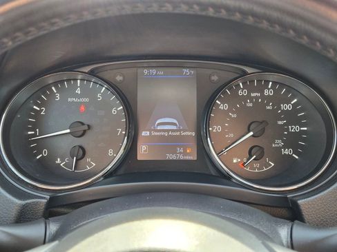 Used 2018 Nissan Rogue SL w/ Premium Package image 28