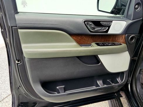 Used 2022 Lincoln Navigator Black Label image 11