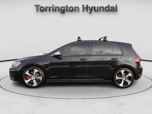 Used 2017 Volkswagen Golf 4-Door image 4
