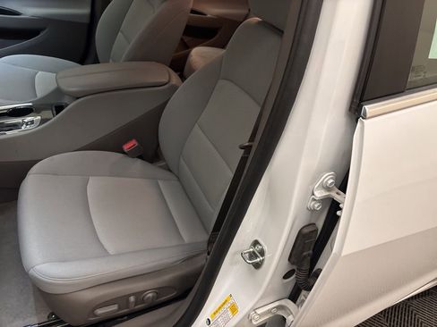 Used 2023 Chevrolet Malibu LT image 11