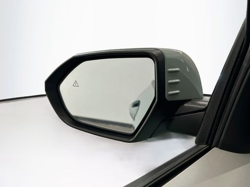 Used 2025 Hyundai Kona SEL AWD/4WD image 16