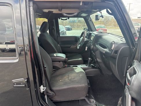 Used 2018 Jeep Wrangler Unlimited Sport S image 26