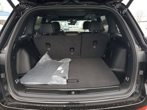 New 2026 Jeep Grand Cherokee Limited image 8