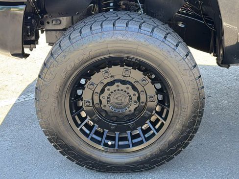 Used 2019 Toyota Tundra Platinum AWD/4WD image 9
