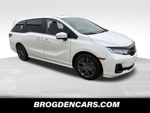 New 2026 Honda Odyssey Touring image 1