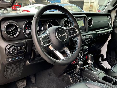 Used 2022 Jeep Wrangler Unlimited Rubicon 4xe w/ Cold Weather Group image 18