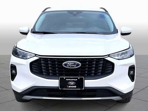 Used 2023 Ford Escape SE image 4