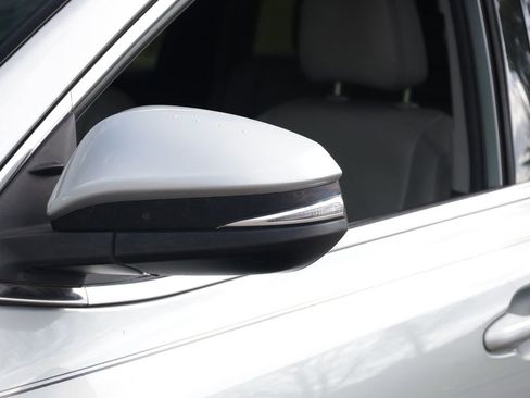 Used 2018 Toyota Highlander XLE image 20